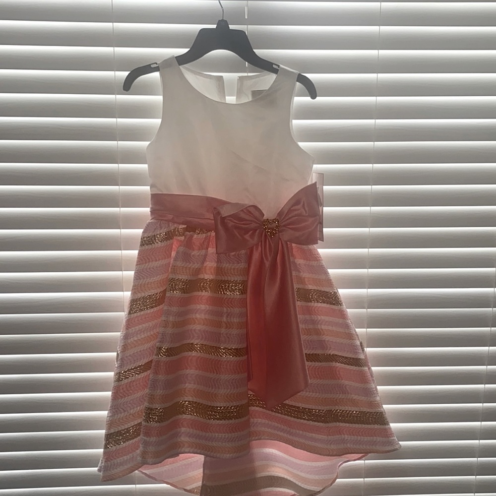 Girls dress